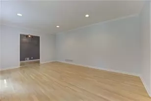 7350 Hunters Branch Dr, Atlanta, GA 30328 - Photo 15