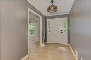 7350 Hunters Branch Dr, Atlanta, GA 30328 - Photo 11