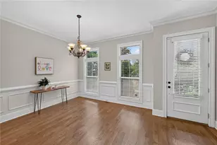 1738 Breyerton Dr NE, Atlanta, GA 30329 - Photo 9