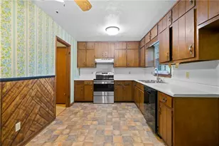 1131 Lafayette Dr SW, Mableton, GA 30126 - Photo 5