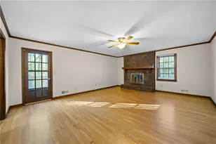 1131 Lafayette Dr SW, Mableton, GA 30126 - Photo 7
