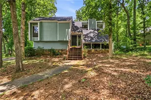 1951 Kinridge Rd, Marietta, GA 30062 - Photo 23