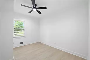 501 Pineview Dr SE, Smyrna, GA 30082 - Photo 17