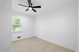 501 Pineview Dr SE, Smyrna, GA 30082 - Photo 17