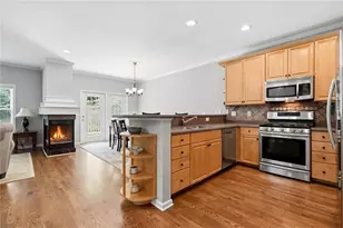 43 Hall Manor, Alpharetta, GA 30022 - Photo 5