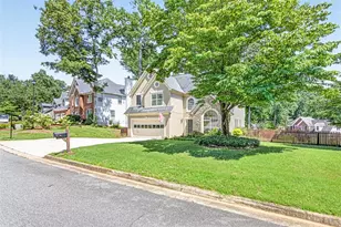 650 Ruxbury Ct, Suwanee, GA 30024 - Photo 3