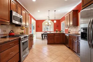 1084 Country Ln NE, Atlanta, GA 30324 - Photo 7