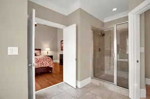 5464 Glenridge View NE, Sandy Springs, GA 30342 - Photo 9