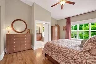 5464 Glenridge View NE, Sandy Springs, GA 30342 - Photo 7