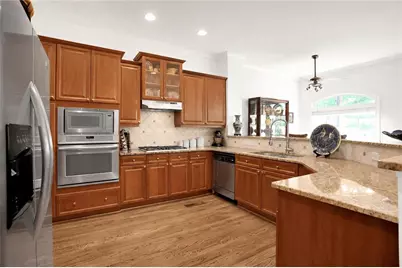 5464 Glenridge View NE, Atlanta, GA 30342 - Photo 17