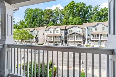 1425 Liberty Parkway NW, Atlanta, GA 30318 - Photo 9