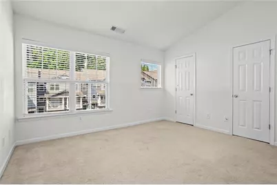 1425 Liberty Parkway NW, Atlanta, GA 30318 - Photo 17