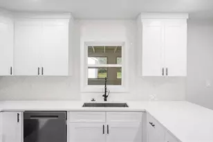 1688 Hadlock St SW, Atlanta, GA 30311 - Photo 9