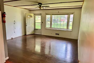 728 Rosalyn Dr, Marietta, GA 30062 - Photo 3