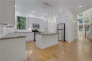 3228 Silver Lake Dr NE, Atlanta, GA 30319 - Photo 9