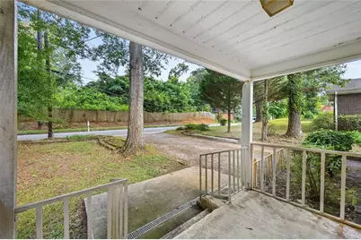 921 Rowland Street, Clarkston, GA 30021 - Photo 5