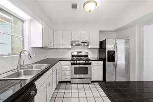 2888 Aspen Woods Entry, Doraville, GA 30360 - Photo 9