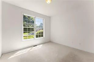 4050 Magnolia Leaf Ln, Suwanee, GA 30024 - Photo 19