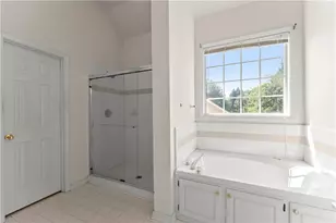 4050 Magnolia Leaf Ln, Suwanee, GA 30024 - Photo 15