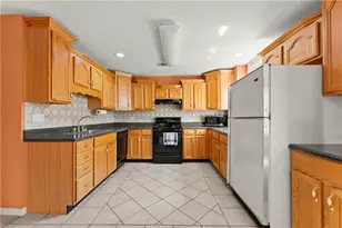 4050 Magnolia Leaf Ln, Suwanee, GA 30024 - Photo 33
