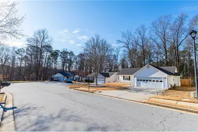 199 Amelia Creek Way, Lawrenceville, GA 30045 - Photo 9