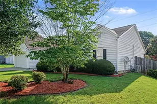 3210 Leprechaun Ln, Powder Springs, GA 30127 - Photo 3