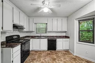 4471 Ambras Way NW, Kennesaw, GA 30152 - Photo 5