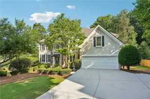 5035 Hampshire Ct, Suwanee, GA 30024 - Photo 3