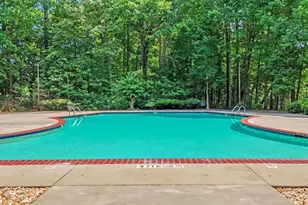 10035 Point View Dr, Jonesboro, GA 30238 - Photo 7