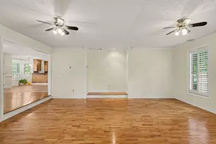 10035 Point View Dr, Jonesboro, GA 30238 - Photo 25