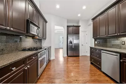 5806 Riverstone Circle #10, Atlanta, GA 30339 - Photo 13