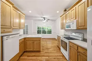 215 Parkwood Pl Cir, Cornelia, GA 30531 - Photo 15