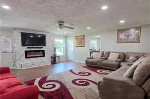 2800 Cove Crossing Dr, Lawrenceville, GA 30045 - Photo 9