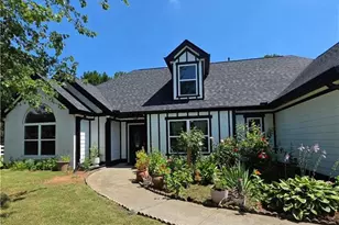 2800 Cove Crossing Dr, Lawrenceville, GA 30045 - Photo 1
