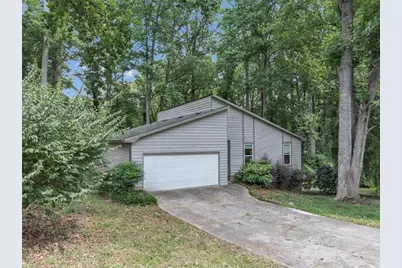 5065 Carole Place, Stone Mountain, GA 30087 - Photo 3