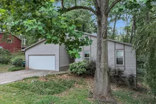 5065 Carole Pl, Stone Mountain, GA 30087 - Photo 5