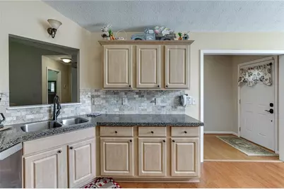 558 Bellingham Drive, Sugar Hill, GA 30518 - Photo 15