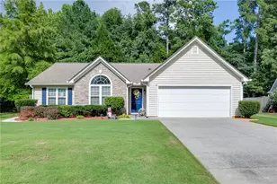 558 Bellingham Dr, Sugar Hill, GA 30518 - Photo 1