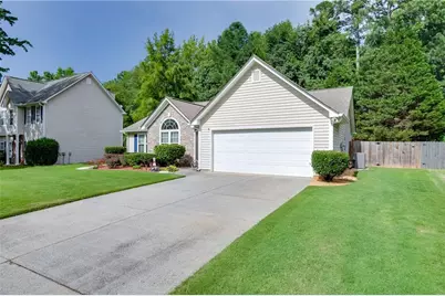 558 Bellingham Drive, Sugar Hill, GA 30518 - Photo 3