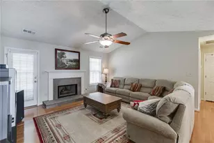 558 Bellingham Dr, Sugar Hill, GA 30518 - Photo 17