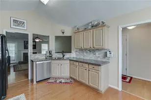 558 Bellingham Dr, Sugar Hill, GA 30518 - Photo 13