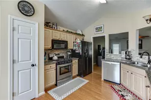 558 Bellingham Dr, Sugar Hill, GA 30518 - Photo 11