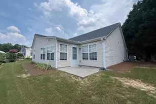 977 Village View Cir, Loganville, GA 30052 - Photo 3