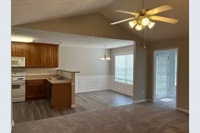 977 Village View Circle, Loganville, GA 30052 - Photo 9