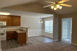 977 Village View Cir, Loganville, GA 30052 - Photo 9
