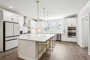 1368 Live Oak Ln, Atlanta, GA 30319 - Photo 7