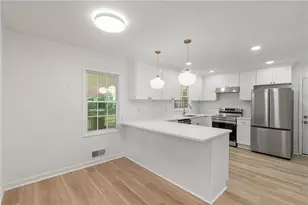 1979 Creekside Ct, Decatur, GA 30032 - Photo 9