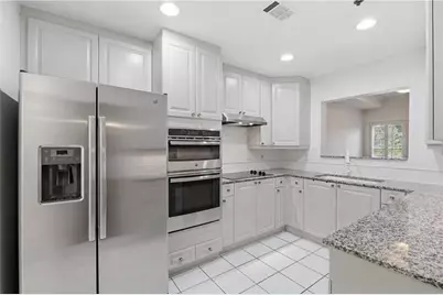 211 Colonial Homes Drive NW #2203, Atlanta, GA 30309 - Photo 11