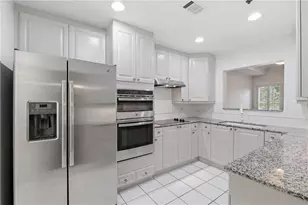 211 Colonial Homes Dr NW, Atlanta, GA 30309 - Photo 11