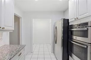 211 Colonial Homes Dr NW, Atlanta, GA 30309 - Photo 13